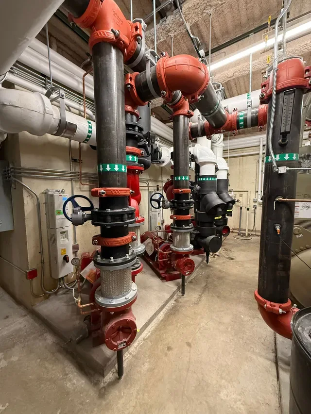 Hydronic mechanical room piping